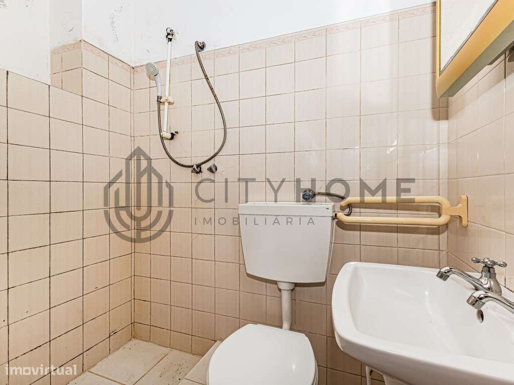 Moradia T3 e Apartamento T2 com Restaurante no Burgau-32