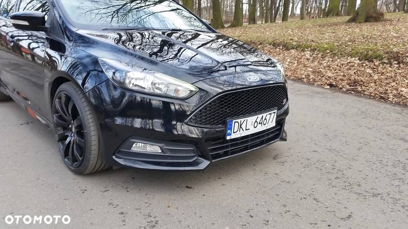 Ford Focus 2.0 EcoBoost ST - 10