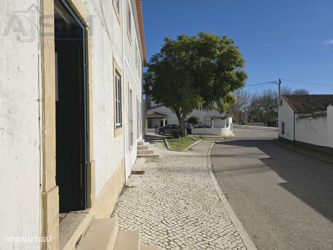 Vila Nova da Barquinha - Moradia T4 Duplex com quintal junto ao rio-33