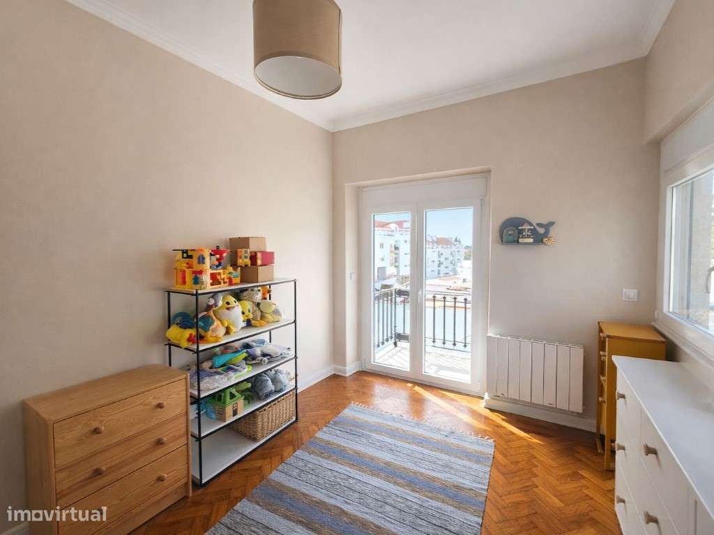 Moradia Isolada Totalmente Remodelada | Potencial para 7 Quartos | ...-31