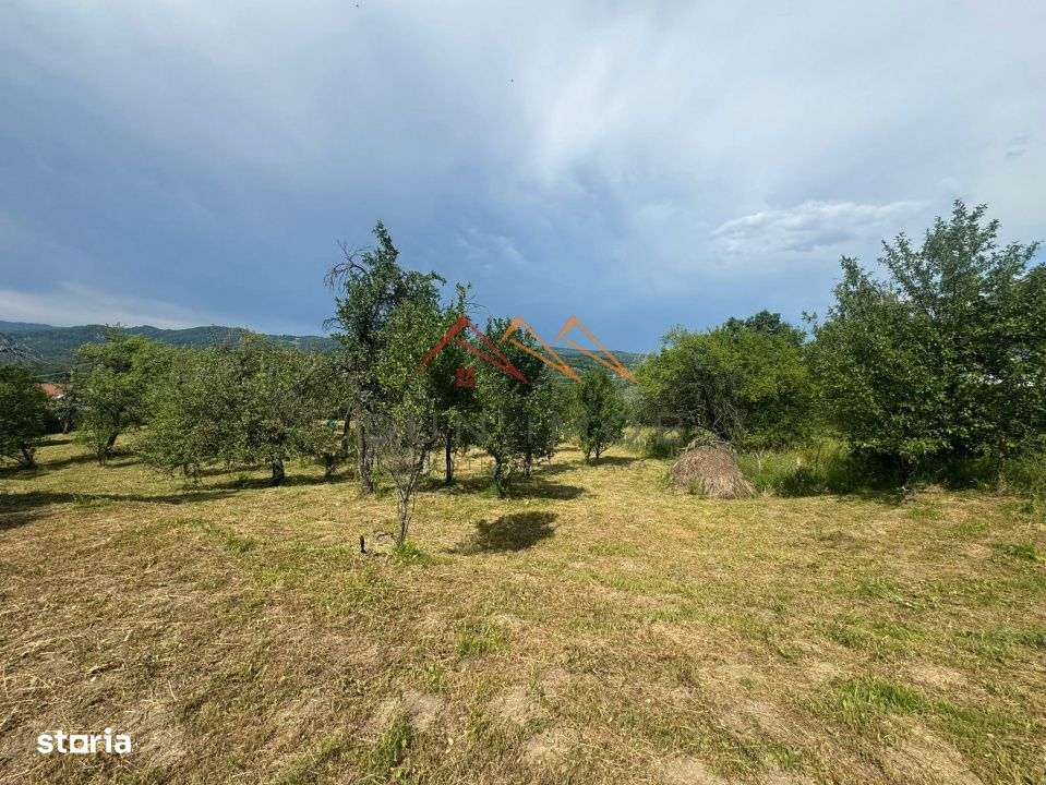 Teren 2037 mp, 17 ml deschidere, utilitati in zona, vedere panoramica-2