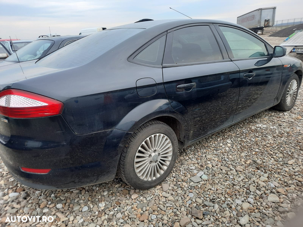 Dezmembrari/Dezmembrez Ford Mondeo - 2