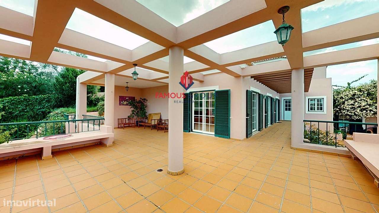 Moradia T6 com piscina e terreno- Calvário- Lagoa - Grande imagem: 3/41