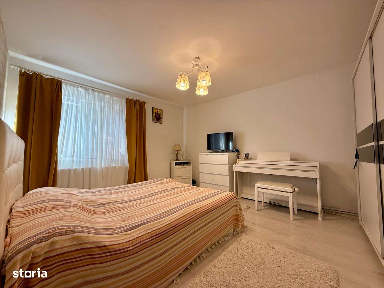 Vilă P+M cu 6 camere | 500MP TEREN | Năvodari - Imagine principală: 4/20