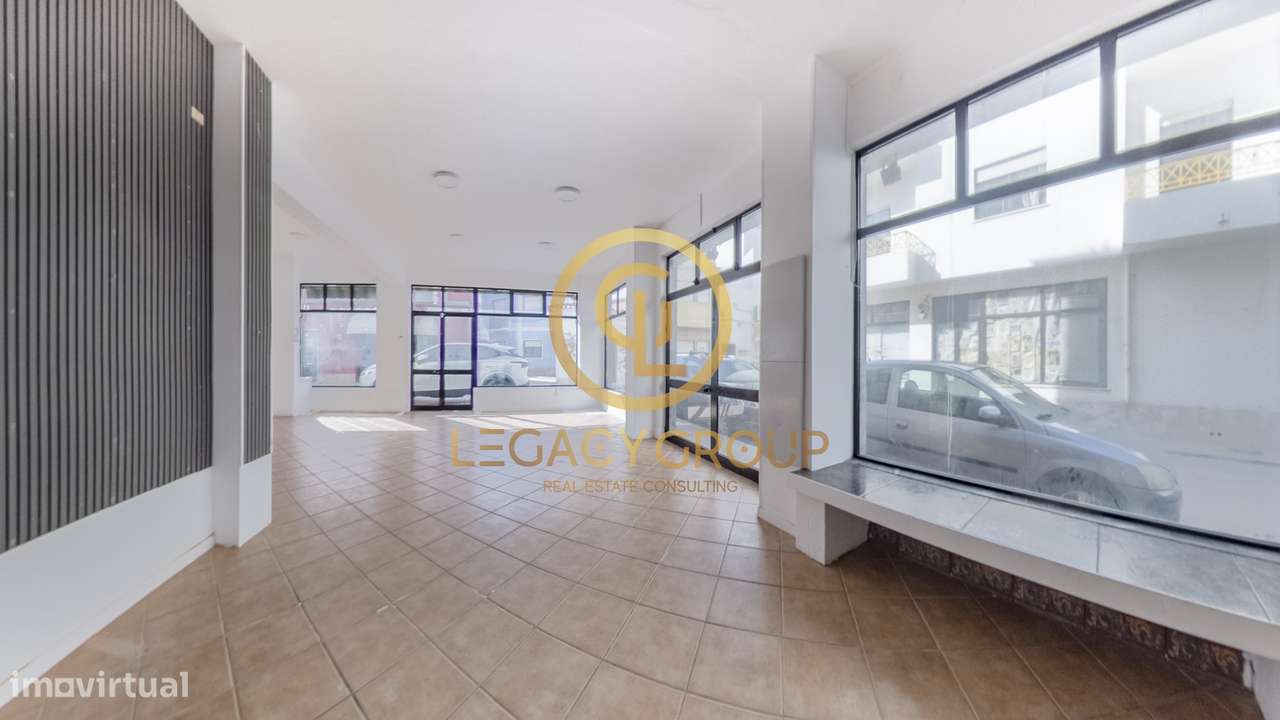 Loja 117m² em esquina com montras | Perto da Praia | Armação de Pêra - Grande imagem: 4/10