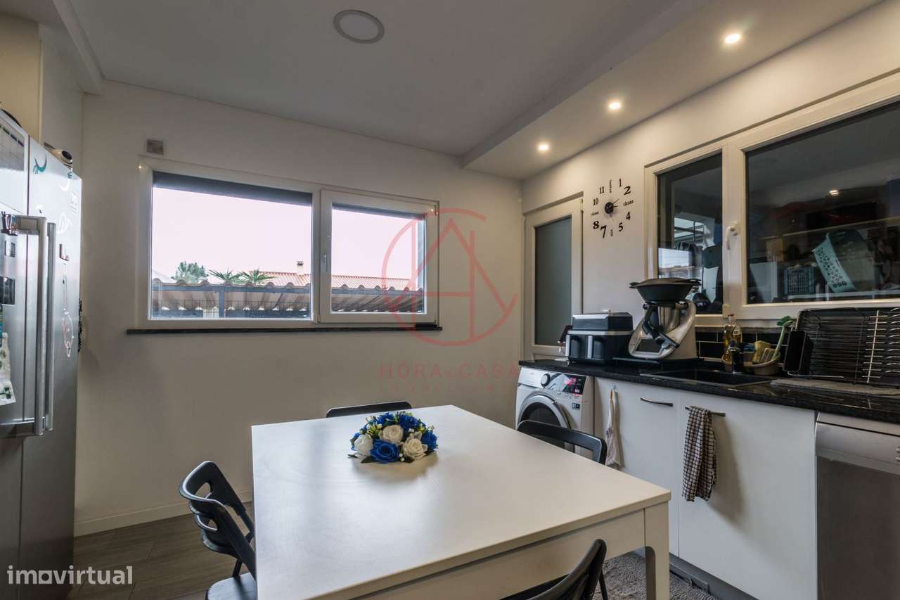 Moradia em Fernão Ferro – Privacidade, Conforto e Acesso rápido a-25