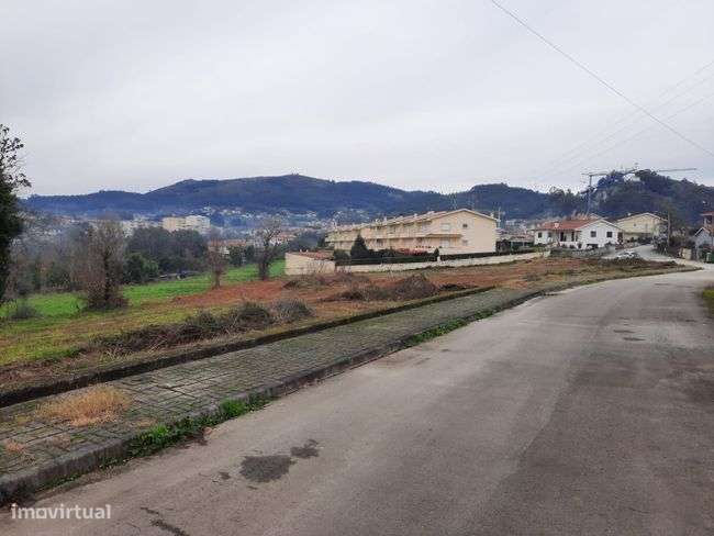 Fastástico Lote para Construção em Amares - Braga - Grande imagem: 2/5