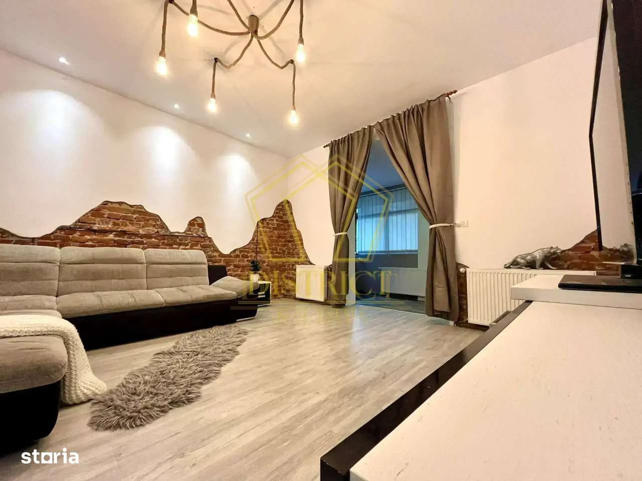 Casa cu 3 camere | Bălcescu - Imagine principală: 5/12