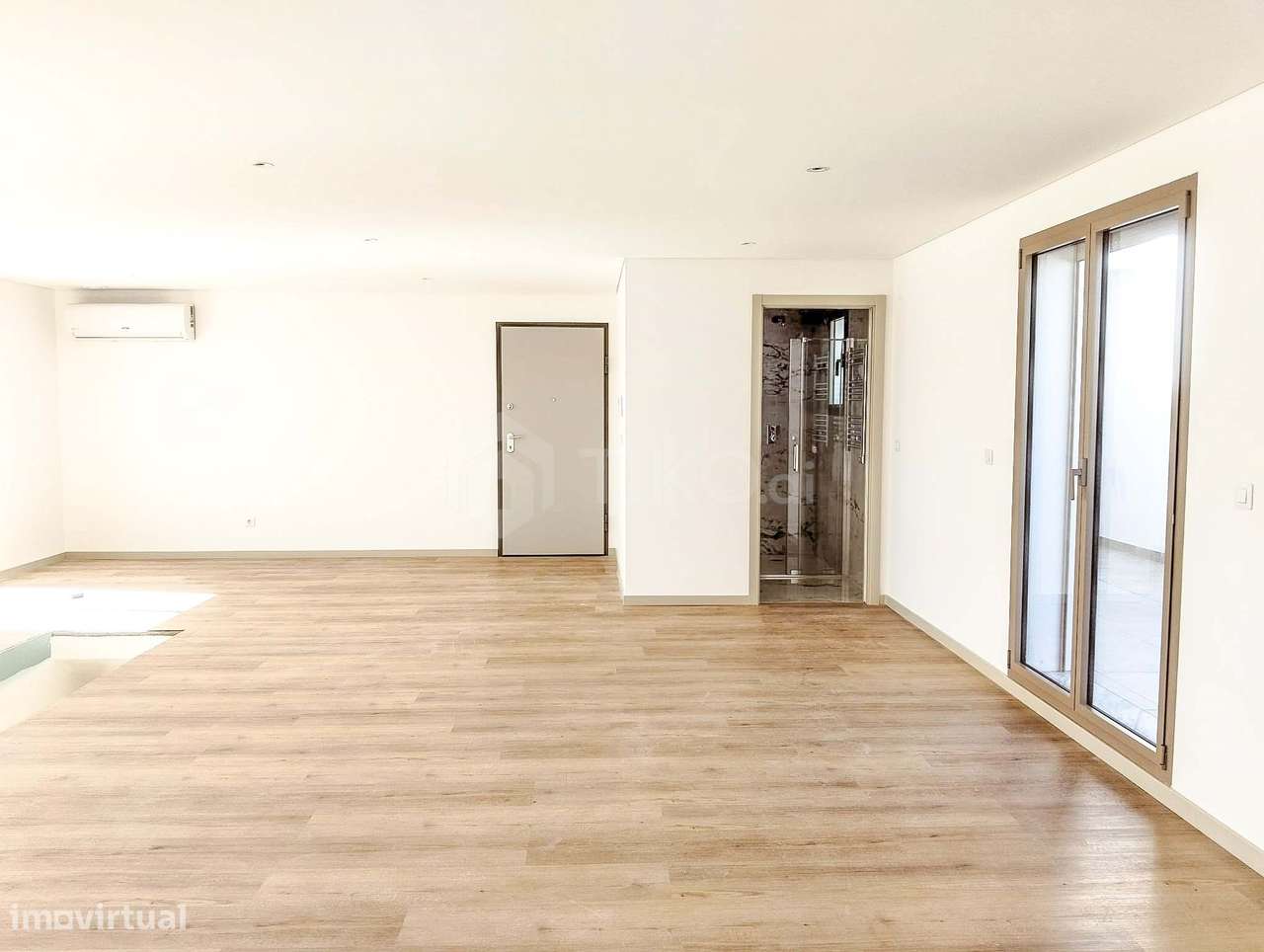 Apartamento T3 + 1 DUPLEX  com garagem/BOX  e arrumos à venda em Monti-39