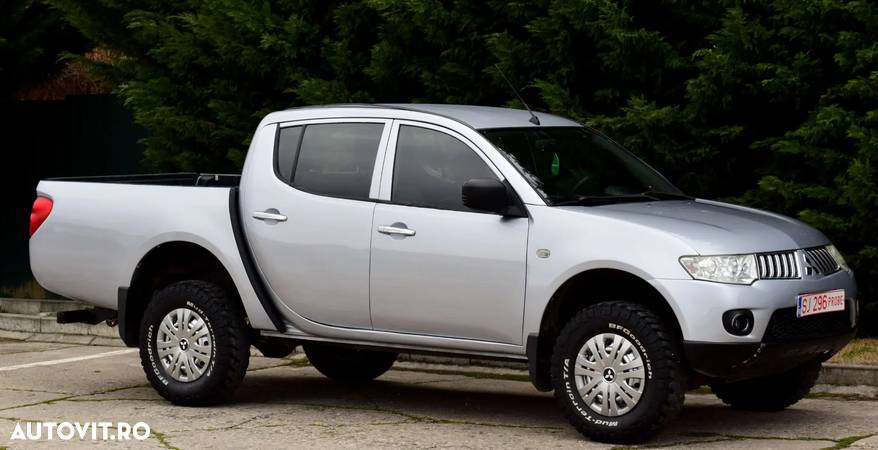 Mitsubishi L200 Double Cab 2.5 DI-D M/T Invite A82 - 6