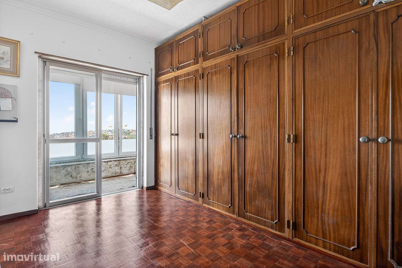Moradia Geminada T4 em Queijas, Oeiras com Jardim Privativo-13