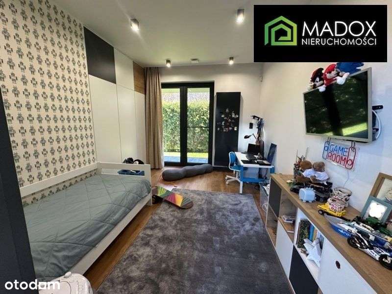 Dom, 240,82 m², Konopiska-9