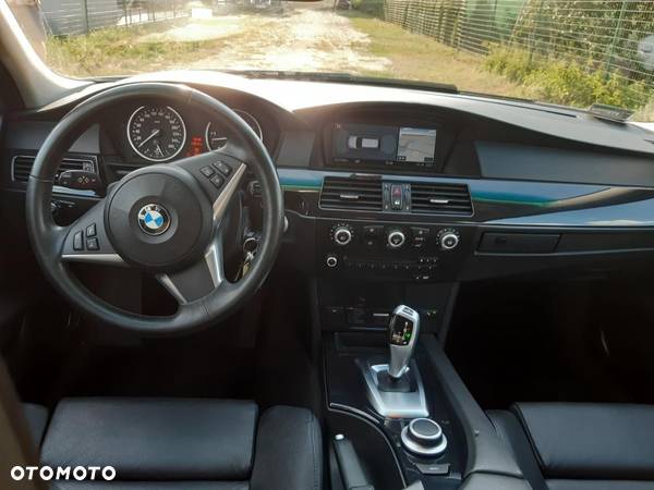 BMW Seria 5 530d Touring Edition Lifestyle - 9