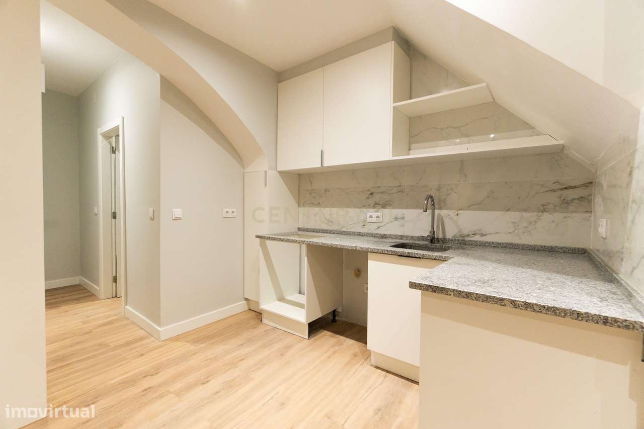 Prédio remodelado na Baixa de Setúbal – uma oportunidade única-12