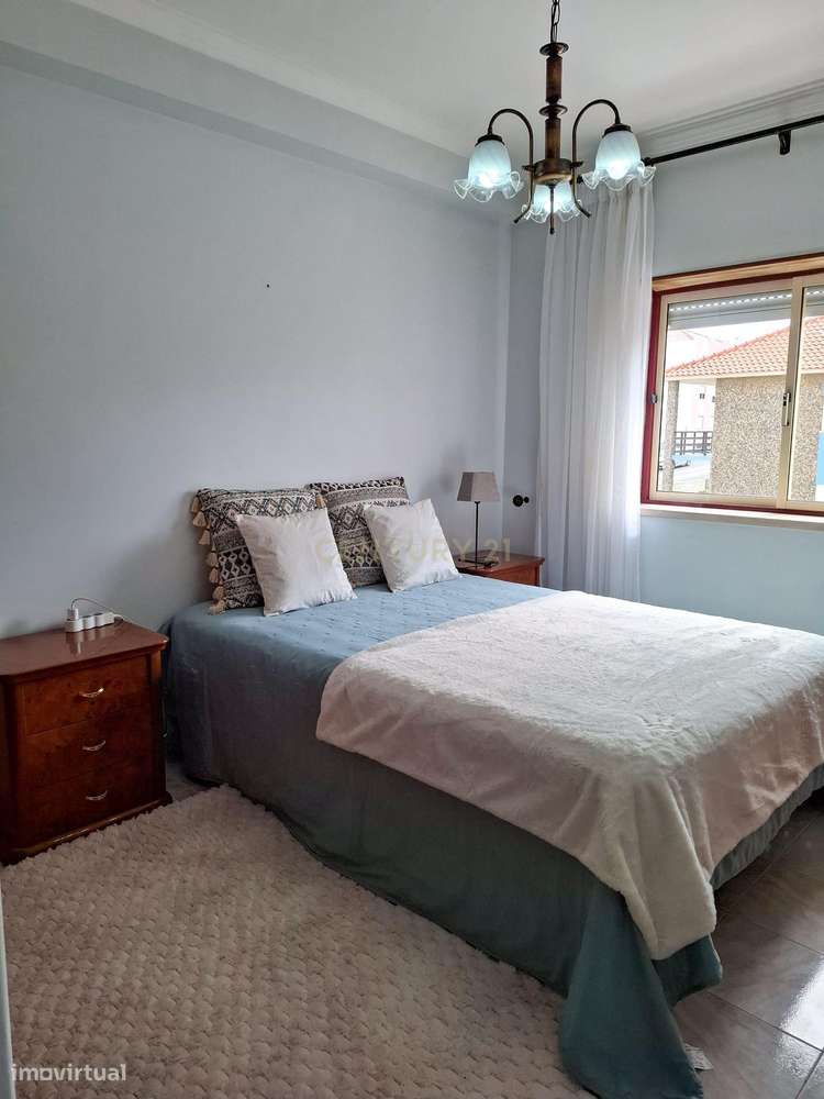 Apartamento T2 no centro da Praia da Consolação, Peniche-5