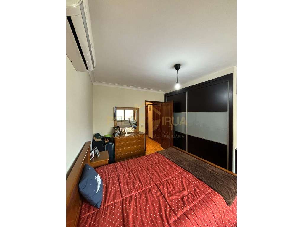 T4 no centro da Vila Nova de Gaia com fantástico terraço com50 m2 e...-11