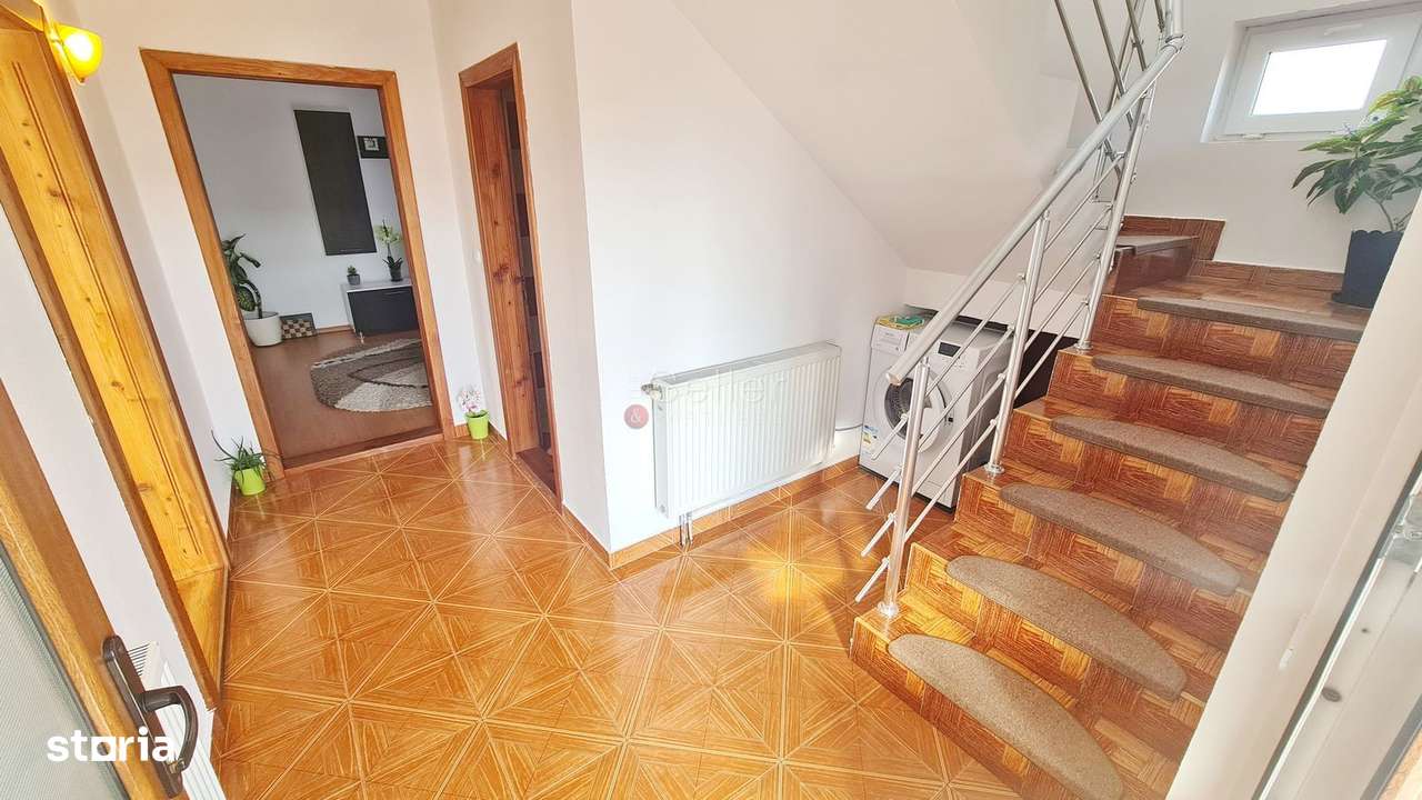 Vila cu Teren Generos - Imagine principală: 5/18