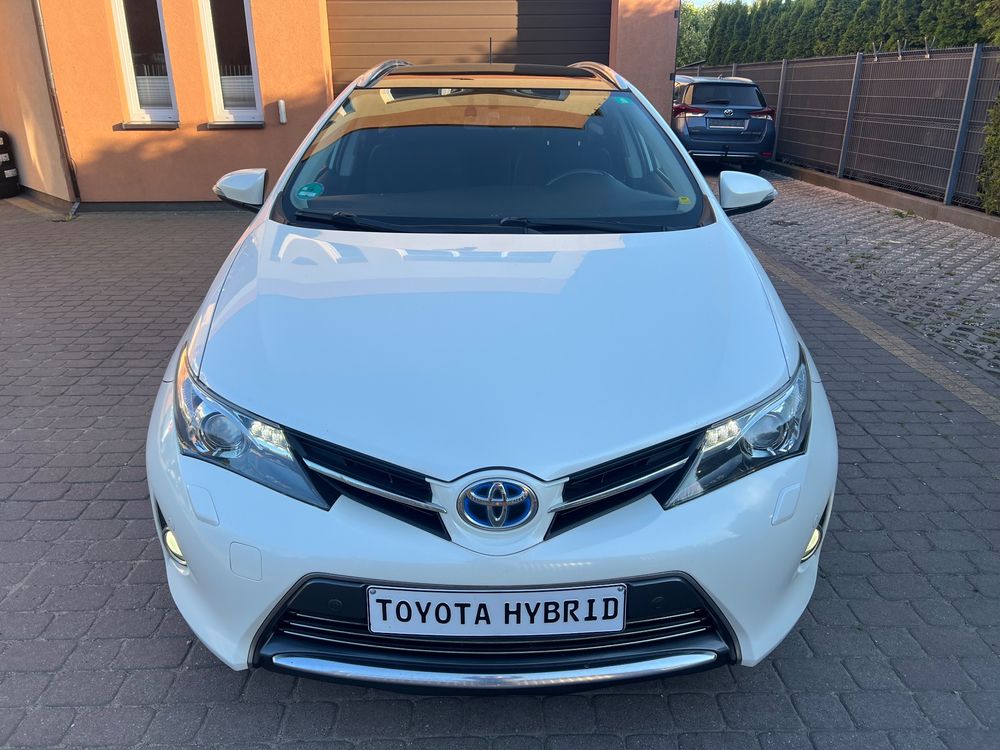 Toyota Auris II 1.8 HSD Prestige NAVI 2015