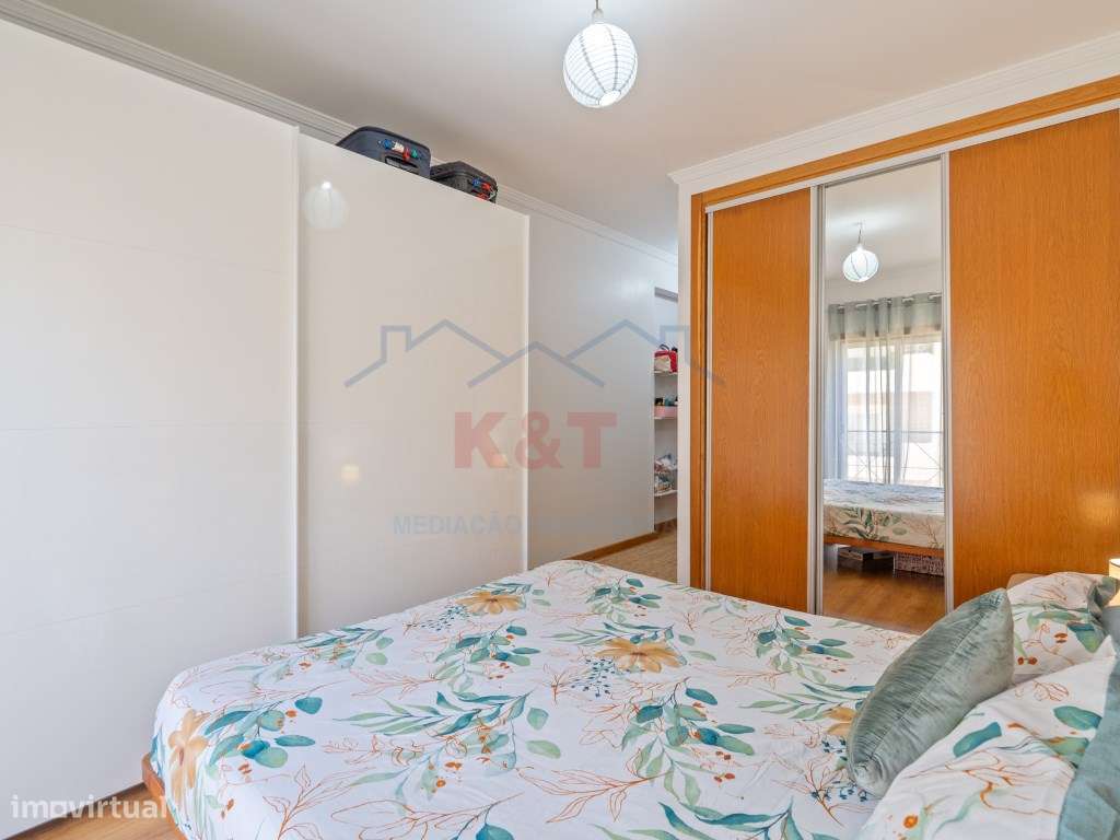 Apartamento T3 boas varandas com 2 lugares de garagem, bastante cen...-21