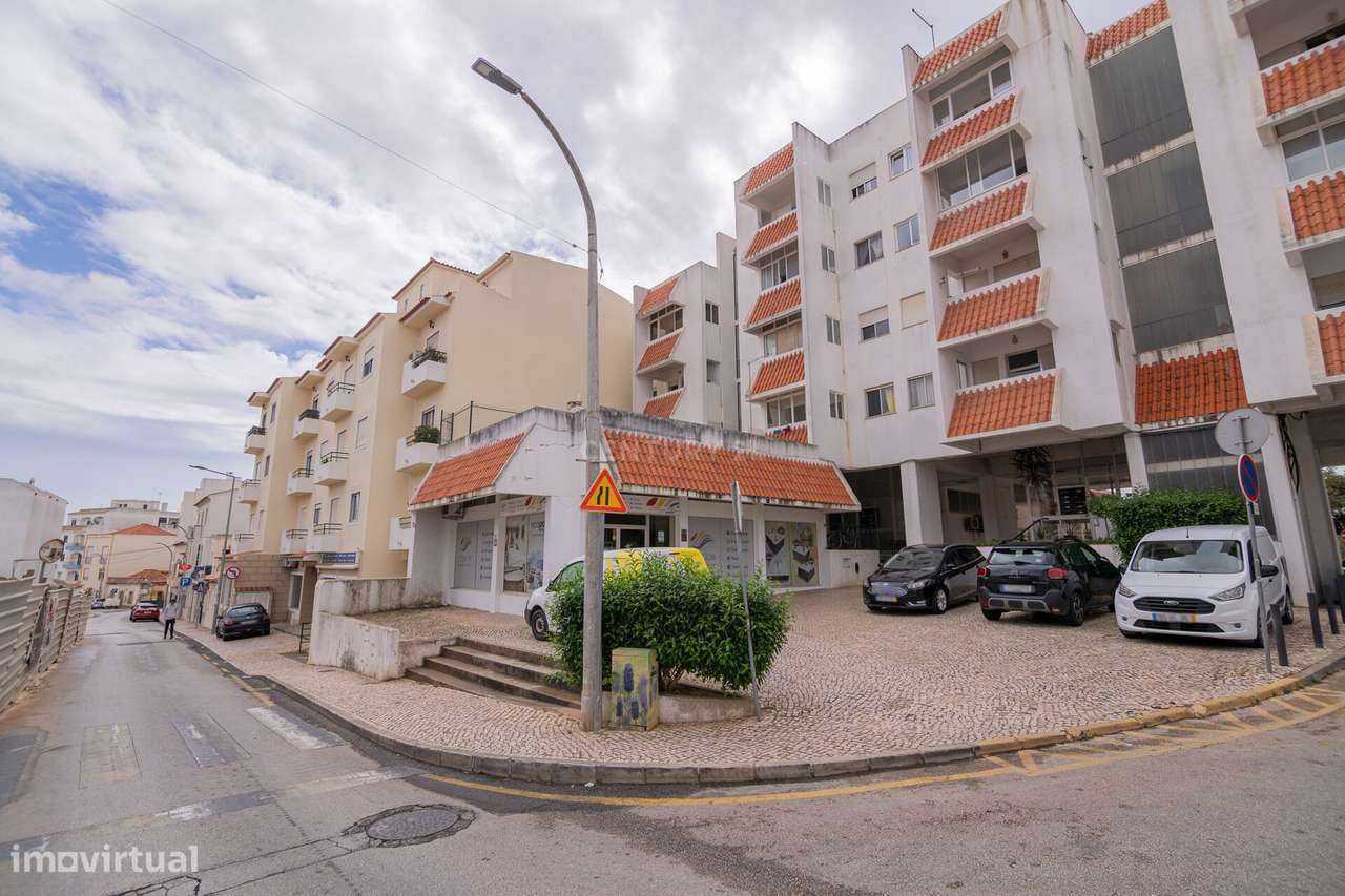 NÃO PERCA ESTA GRANDE OPORTUNIDADE! APARTAMENTO T2 REMODELADO COM GRAN - Grande imagem: 2/37