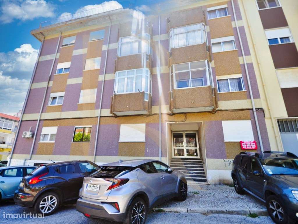 Apartamento T2 Totalmente remodelado em Almada-16
