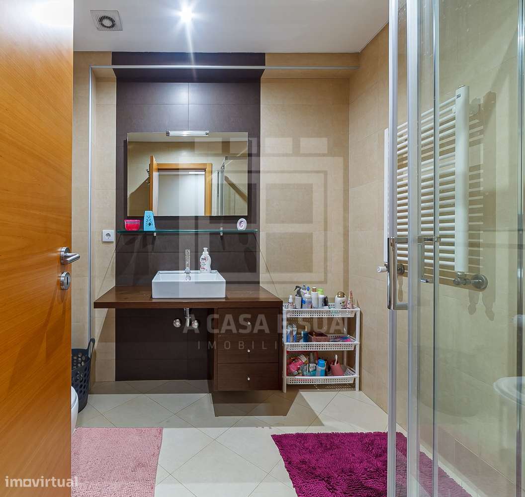 MORADIA T4+1 C/PISCINA EM COND FECHADO 3 FRENTES-20