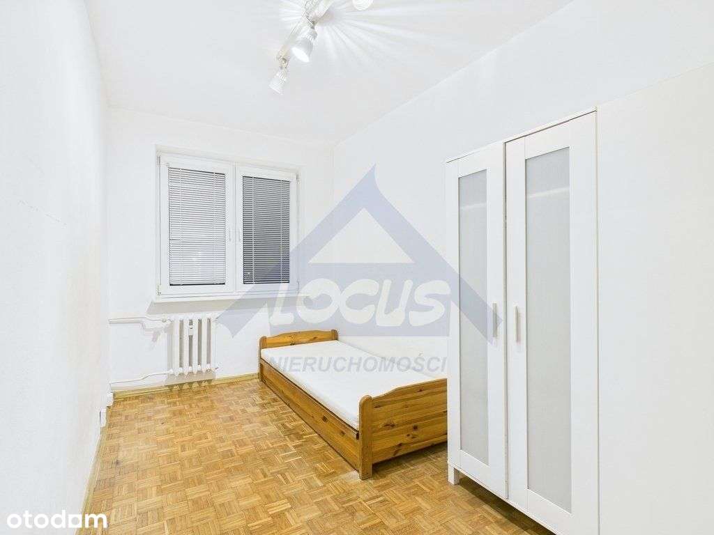 Sprzedam trzykpokojowe mieszkania Warszawa Stegny-5