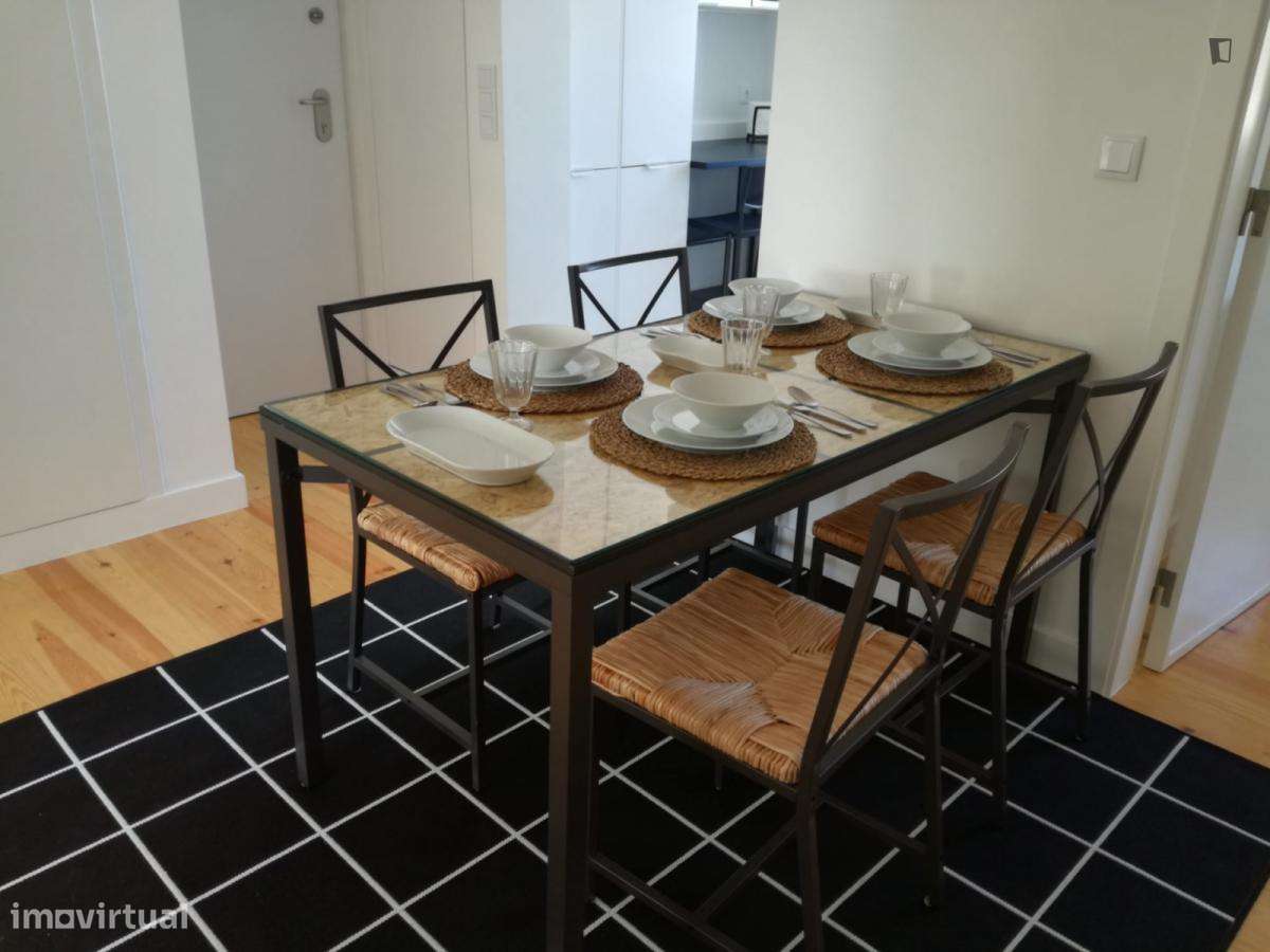 Quarto - localizado em Restelo Lisbon - Grande imagem: 3/6