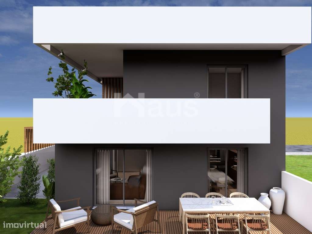 Moradia Geminada T3 com logradouro em fase de construção-5