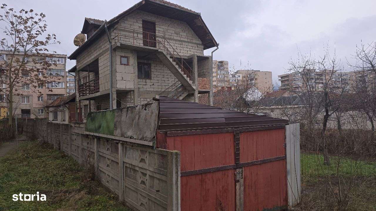 Vand imobil in Deva compusa din 2 corpuri de cladire, zona centrala, - Imagine principală: 4/18