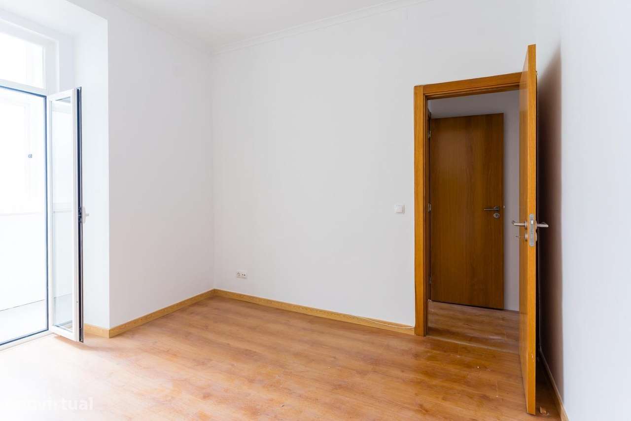 T2+1 pronto a habitar no centro de Lisboa!-2