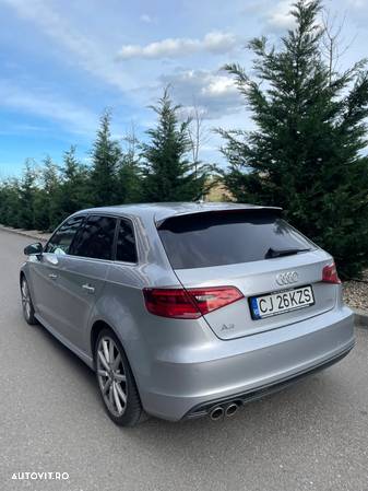 Audi A3 Sportback 2.0 35 TDI S tronic S Line - 2