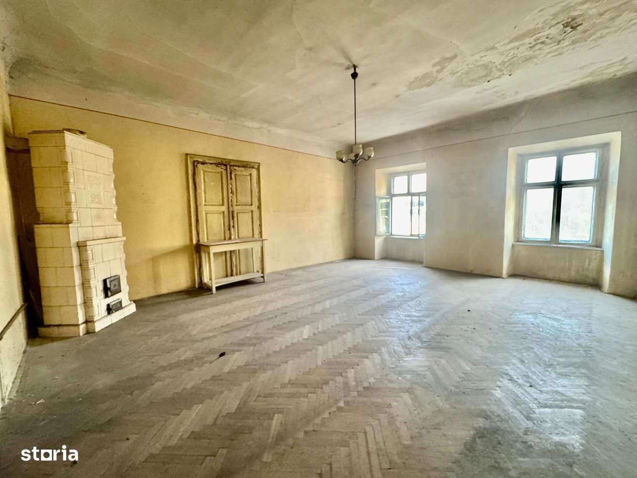 Apartament 2 camere 69mp/parcare  - cladire an 1654 - Centru istoric - Imagine principală: 1/18