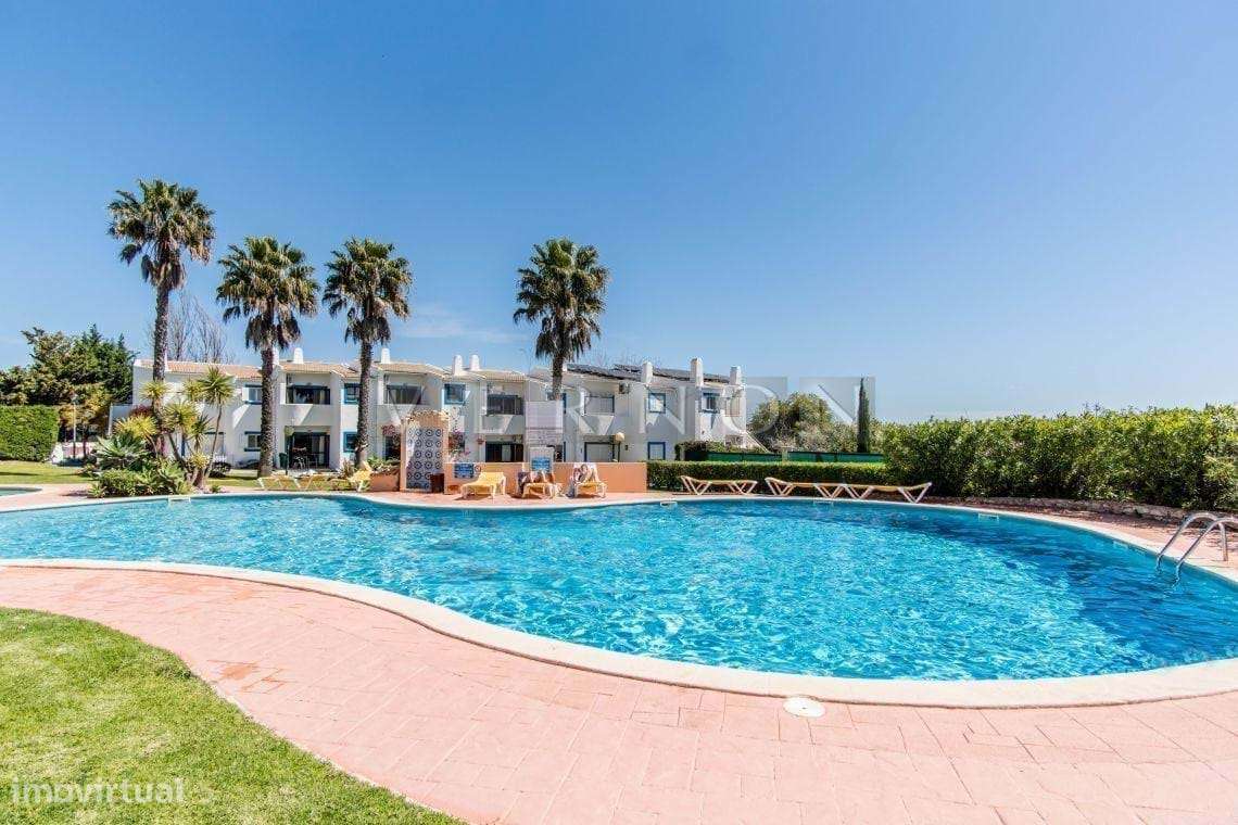 Algarve, Carvoeiro, apartamento T2 R/chão espaçoso, com piscina comum - Grande imagem: 3/17