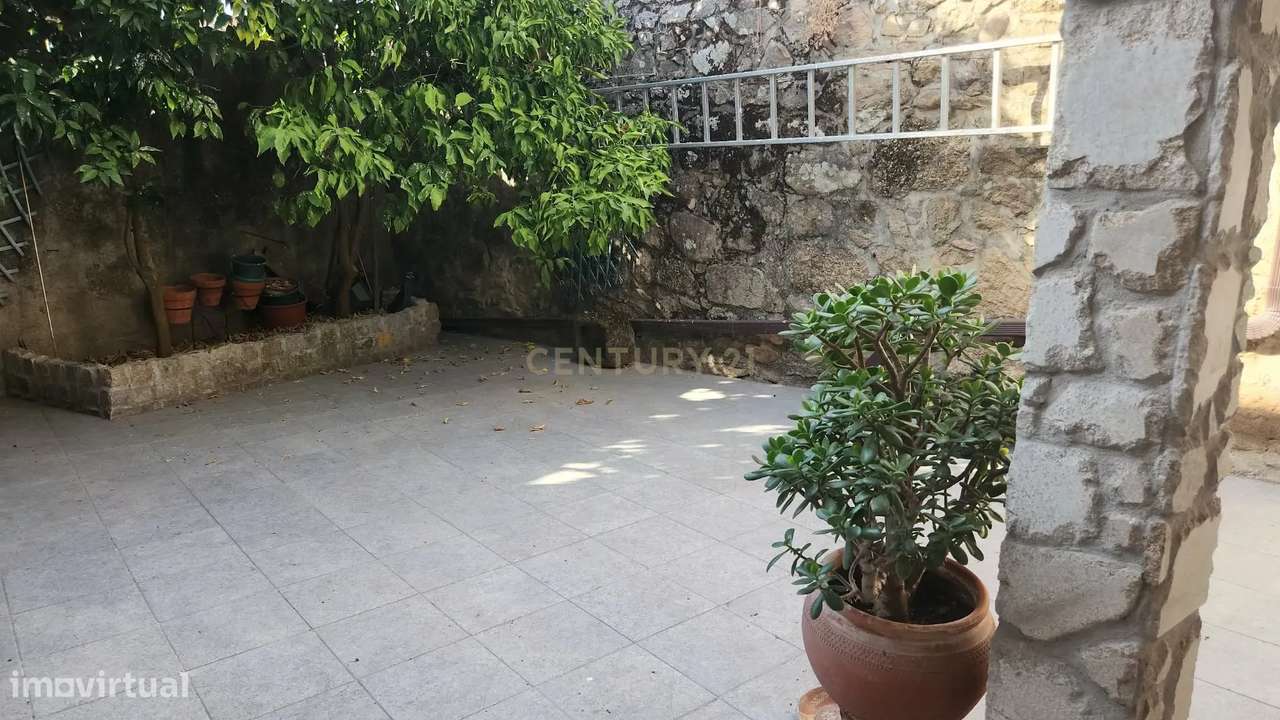 Moradia em Pedra com Terraço e Logradouro — Escalos de Baixo-14