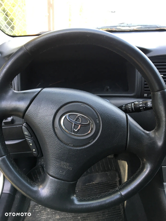 Toyota Corolla 2.0 D-4D Base - 9