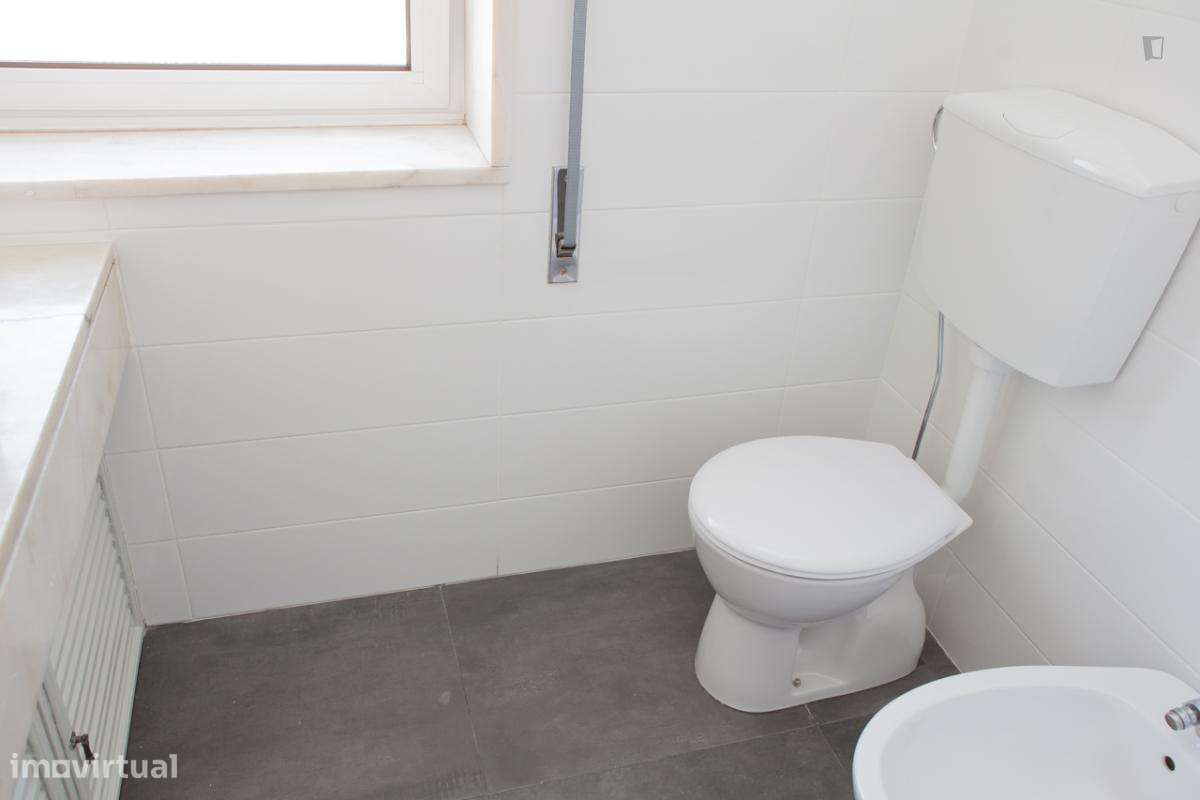 Quarto - localizado em Montes Claros Coimbra - Grande imagem: 4/24