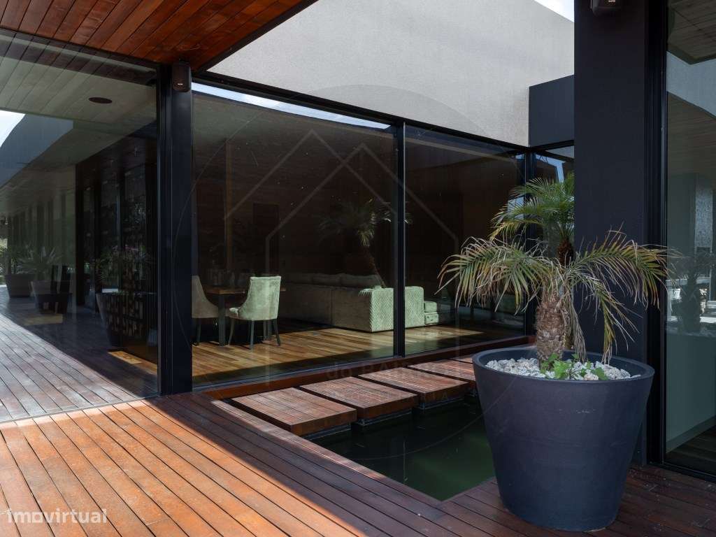 Moradia T6, térrea contemporânea, piscina, terraços e jardim junto ...-9