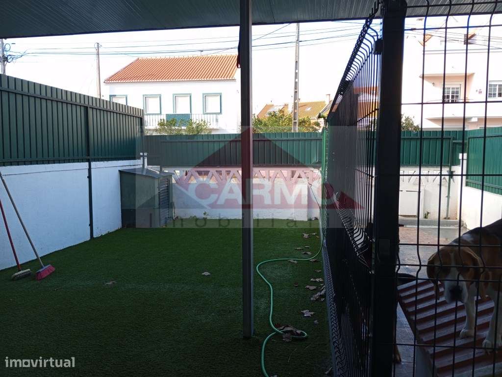 Moradia T3 com anexo e terraço / Alcochete( Marque já a sua visita). - Grande imagem: 4/35