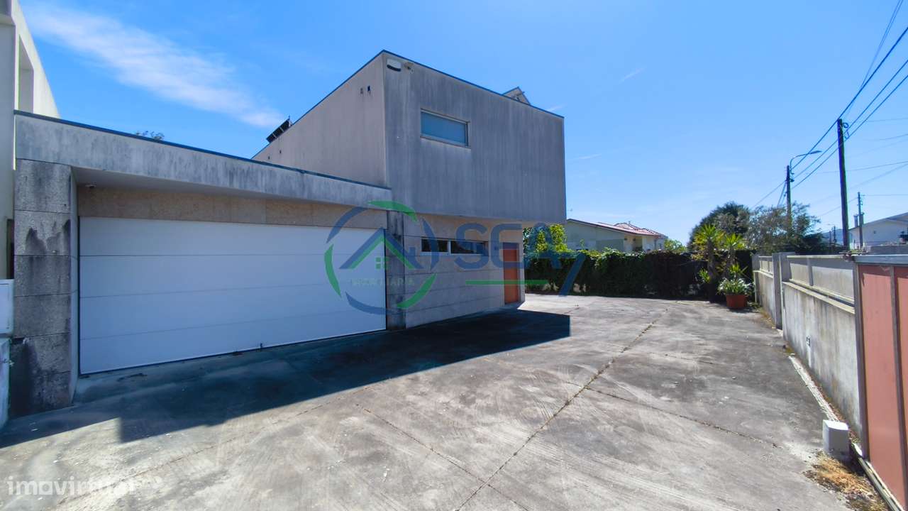 Moradia T6 com grande terreno, Meadela - Grande imagem: 4/57