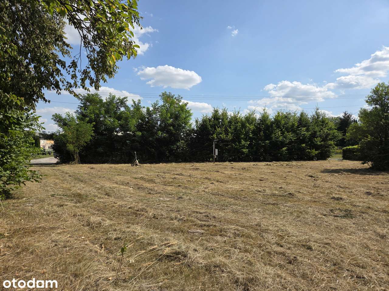 Atrakcyjna, uzbrojona działka pod budowę domu z prywatnym lasem-12