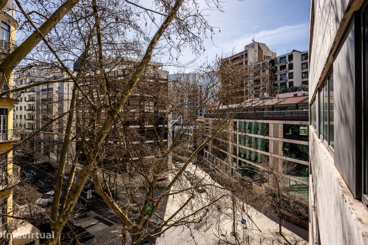 Apartamento T1 com Garagem na Rua Viriato – Avenidas Novas | Lisboa-16