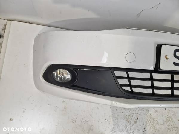 Volkswagen Jetta II 5C6 zderzak przedni przód. - 3