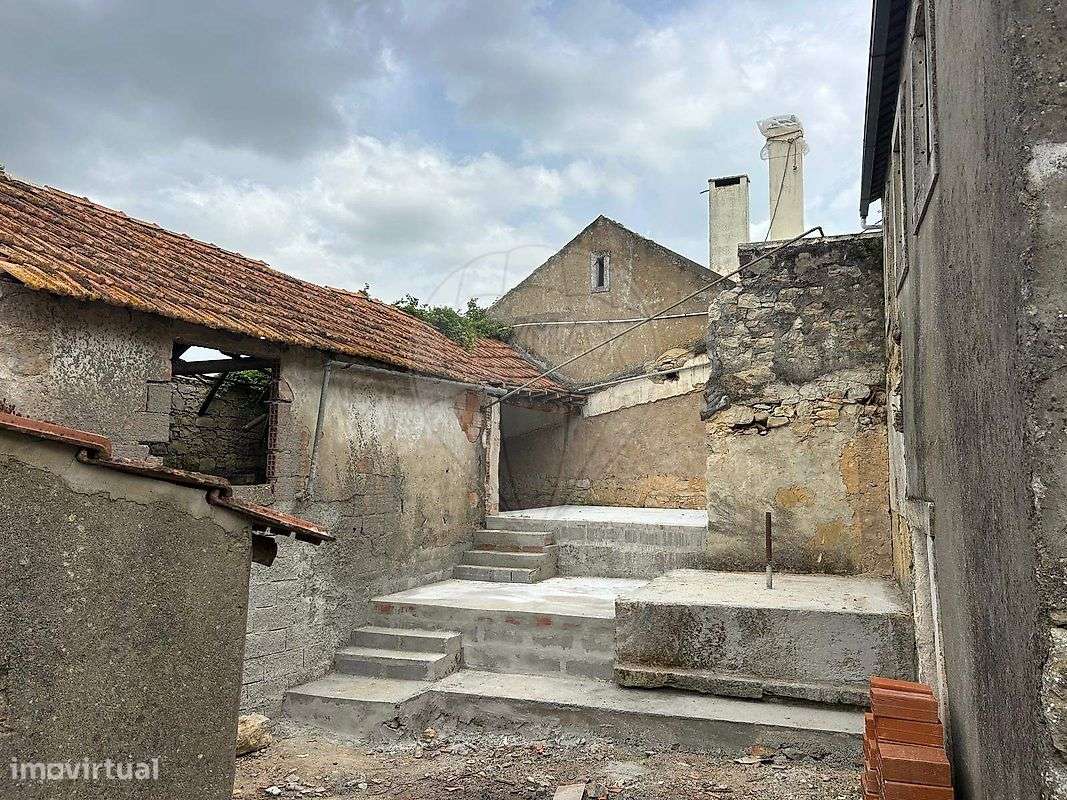 Moradia T2 para venda-7