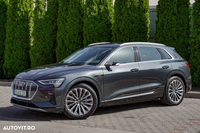 Audi e-tron - 30