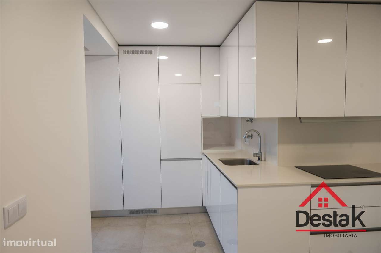 Apartamento T3 junto ao Palácio do Gelo em Viseu - Grande imagem: 5/22