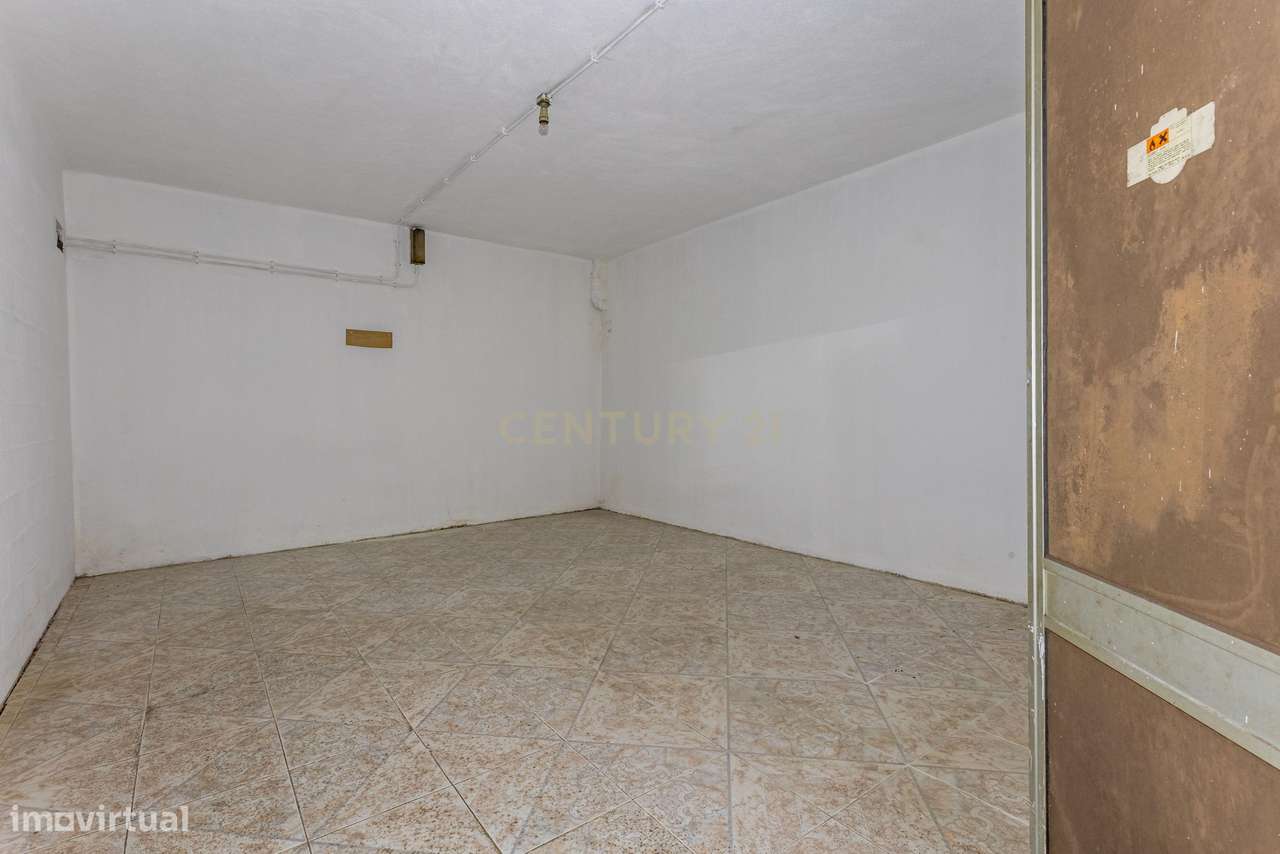 Garagem com Negócio em Funcionamento e Elevado Potencial de Rentabilid-14