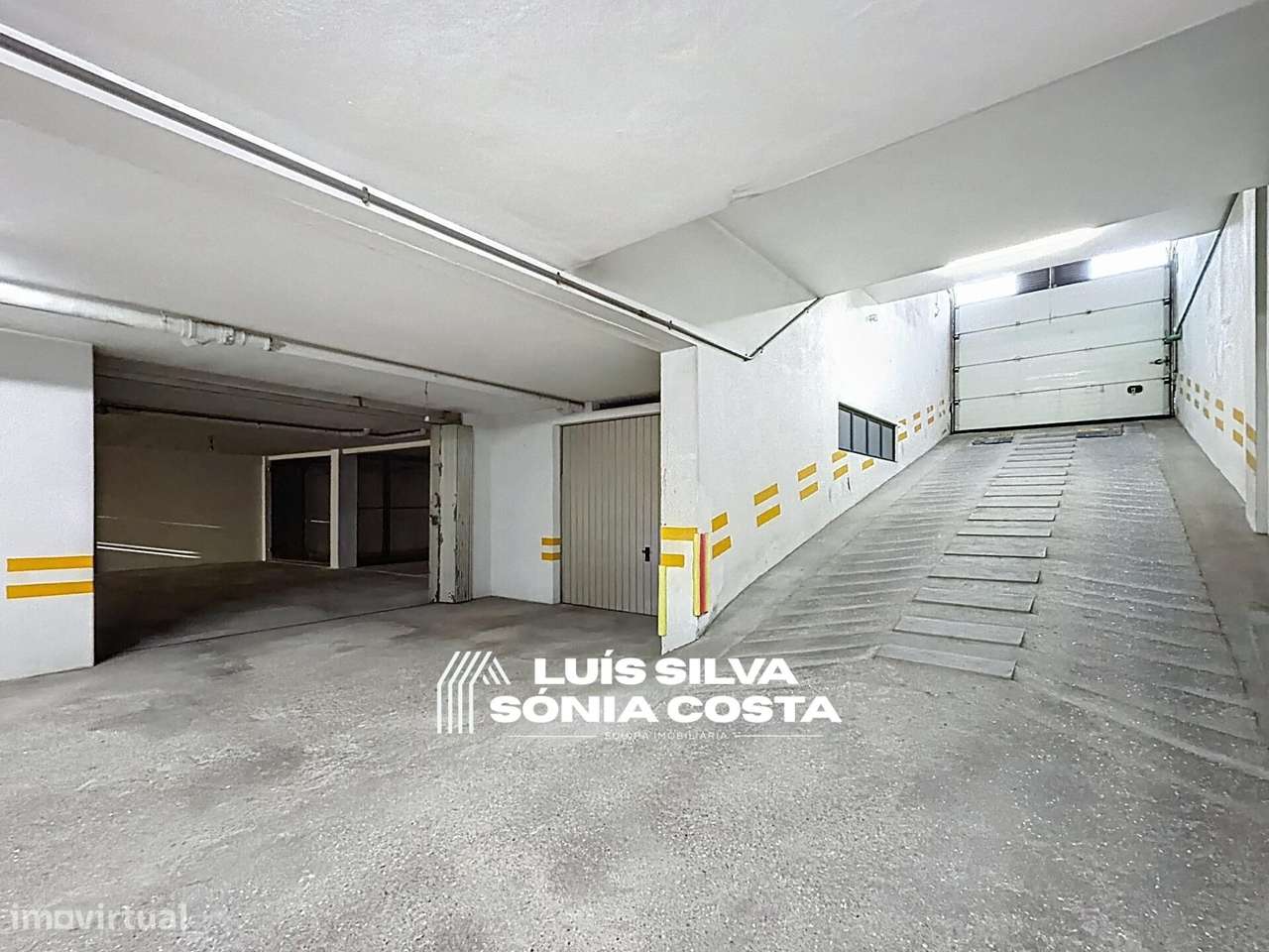 Garagem fechada c/ 166m2 & Estacionamento para 9 Carros no centro... - Grande imagem: 2/21