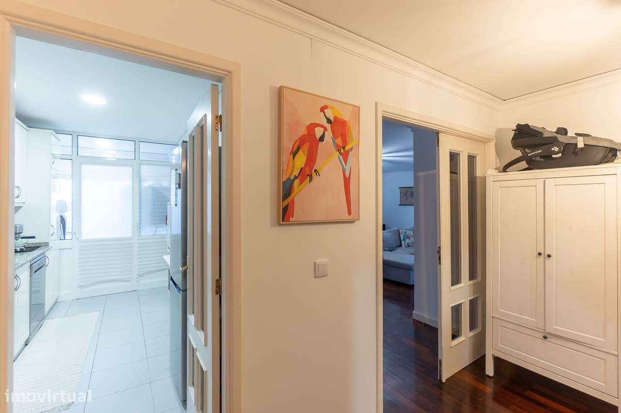 T1 com 2 varandas e lugar de garagem na Madalena-5