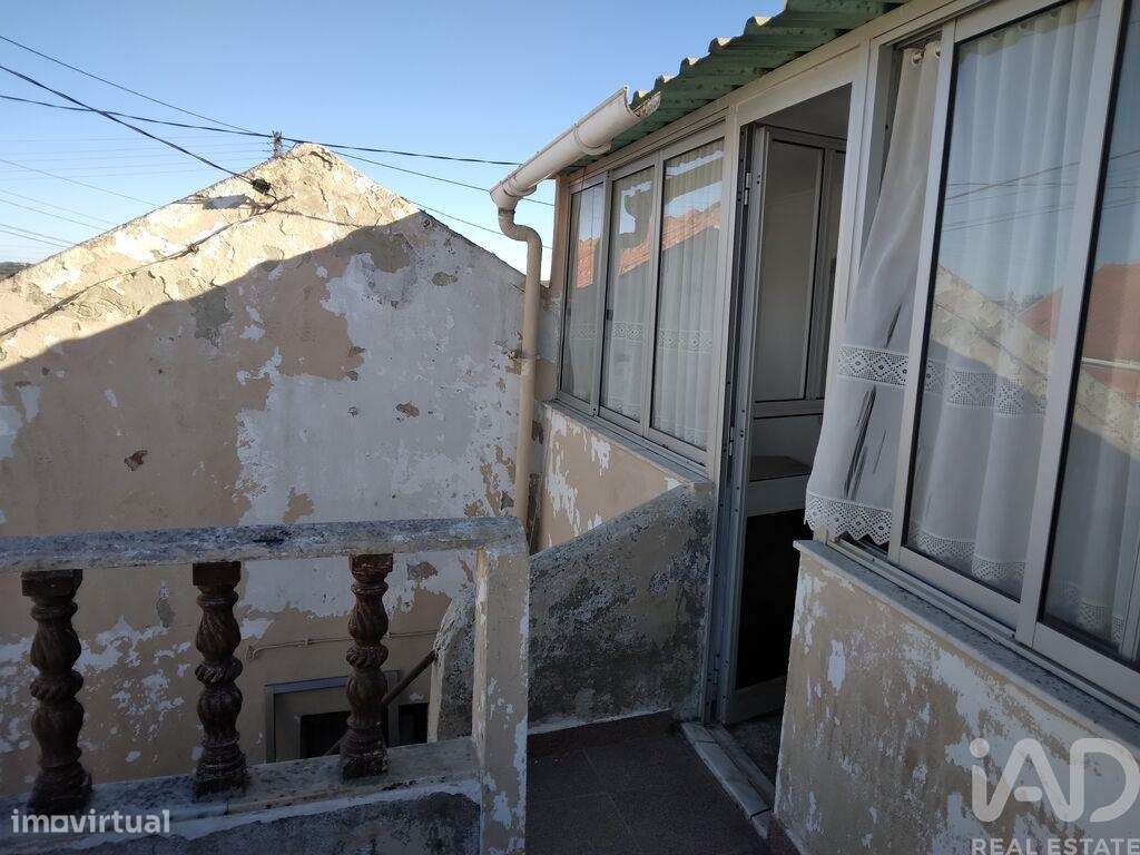 Casa / Villa T3 em Carvoeira e Carmões de 115 m2 - Grande imagem: 2/4